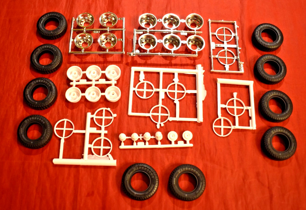 AMT GMC General Wheels and Firestone Tires 1/25