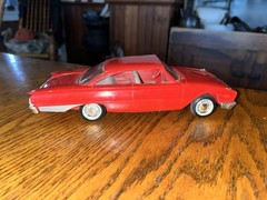 AMT 1960 FORD STARLINER 2 DOOR HARD TOP PROMO CAR MODEL RED 1:25