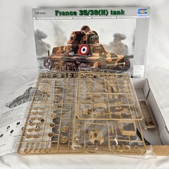 Trumpeter France 35/38H Tank 1/35 Scale Plastic Model Kit