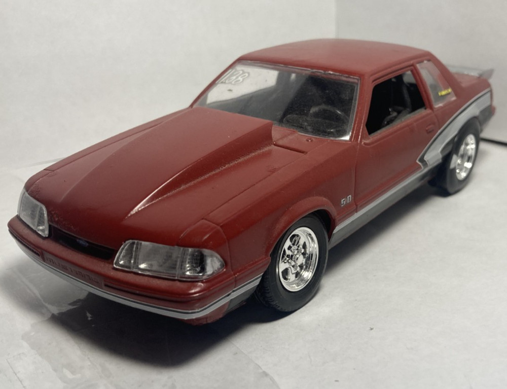 1:25 Scale 1990 FORD MUSTANG LX 5.0 DRAG CAR *PRE-BUILT REVELL MODEL*
