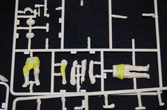 VINTAGE REVELL 1988 GERMAN 1/32 ? 1/24 1/25 FIREFIGHTERS? RARE HTF PARTS SPRUES