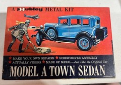 Vintage 1/20 scale Model A Town Sedan Hubley metal car kit