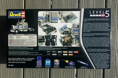 REVELL 1/25 PETERBILT 359 CONVENTIONAL TRUCK MODEL KIT 302 PARTS NEW 85-2627 F/S
