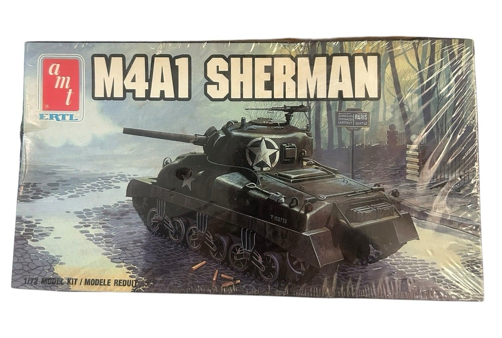 Vintage AMT ERTL M4A1 Sherman Tank 1/72 Scale Model Kit Sealed Parts #8639