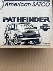 Vintage 30 Year Old Nissan Pathfinder #30001 Plastic Model Kit 1:24 Scale New
