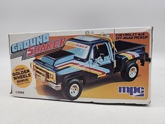 Ground Shaker Chevrolet 4×4 Off Road Pickup 1/25 Model Kit 1-0444 Sealed Bags