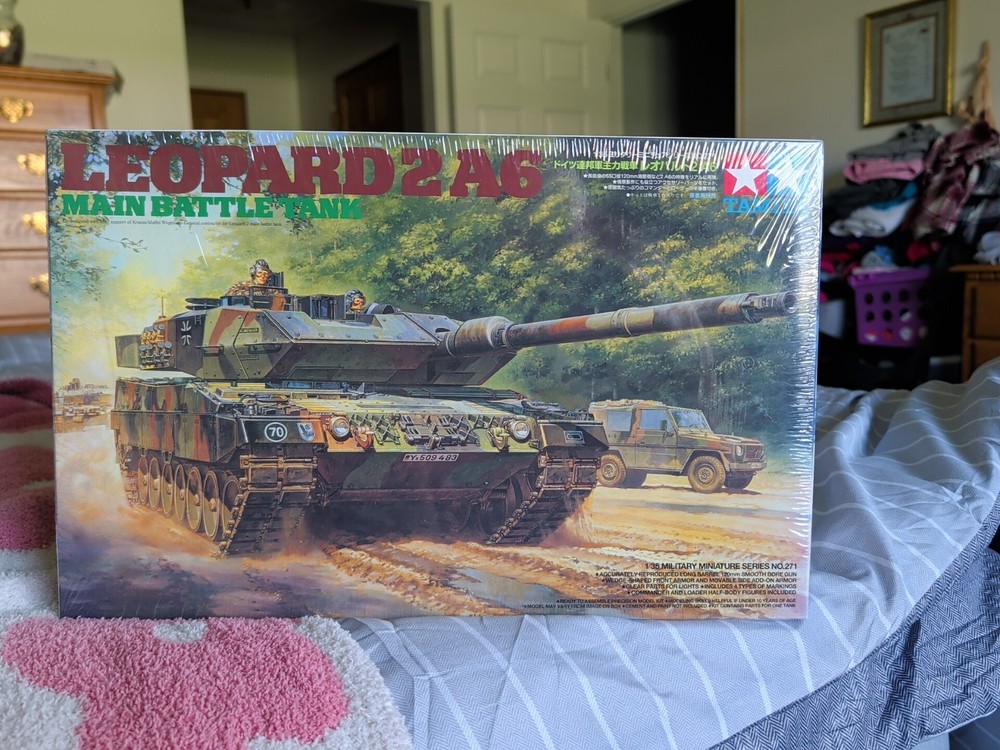 TAMIYA #35271 LEOPARD 2 A6 1/35 Scale Main Battle Tank, New In Box Dated 2004