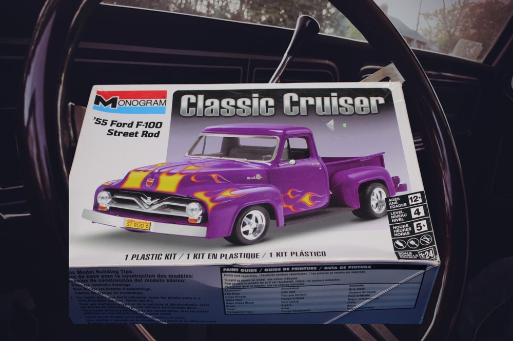 Monogram 1/24 Classic Cruiser ’55 Ford F-100 Open Complete