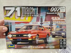 Revell 1971 Ford Mustang Mach 1 – 007 James Bond 1/25 Scale Model Kit 14555 NOB
