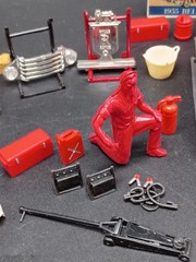 Vintage Model Car Auto Shop 1/24-1/25 Plastic Model Lot Tools Engines Lot Set