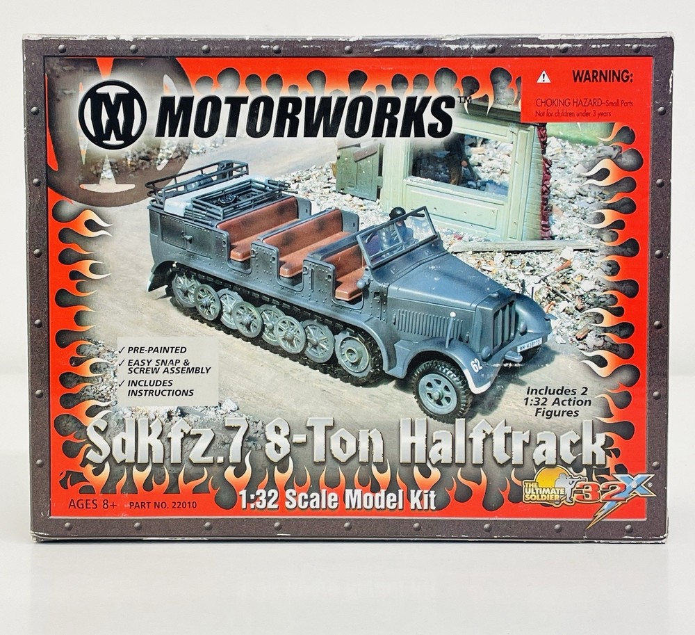 Motorworks SdKfz.7 8-Ton Halftrack w Figures 1:32 Plastic Model Kit 22010 NOB