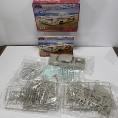 Moebius Models Tim Flock’s 1956 Chrysler 300B 1/25 Scale Plastic Model Kit NIOB