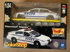MAISTO 1/24 Assembly Line – NYPD Chevrolet Impala Patrol Car -Damaged Box New