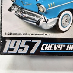 AMT 1957 Chevy Bel Air Model Car Scale 1:25 – Blue/White Skill 2
