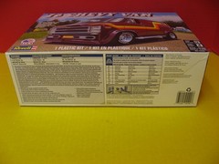 2020 REVELL ’76 CHEVY CUSTOM VAN W/ BED, FRIDGE, TV, WOODGRAIN PANELING, ROOF