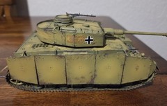 Built 1/35 German Panzer IV Medium Tank