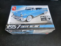 AMT 1957 Chevy Bel Air Model Car Scale 1:25 – Blue/White Sealed