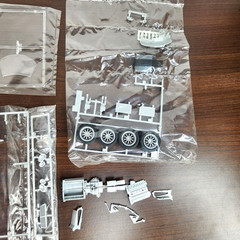 Dragon 1999 Mercedes-Benz CLK-GTR 1/24 Scale Plastic Model Kit #8013x
