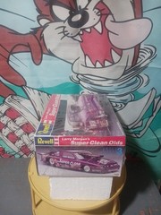 1/25- Revell/Larry Morgan ‘s Super Clean Olds Pro Stock ! Factory Sealed !