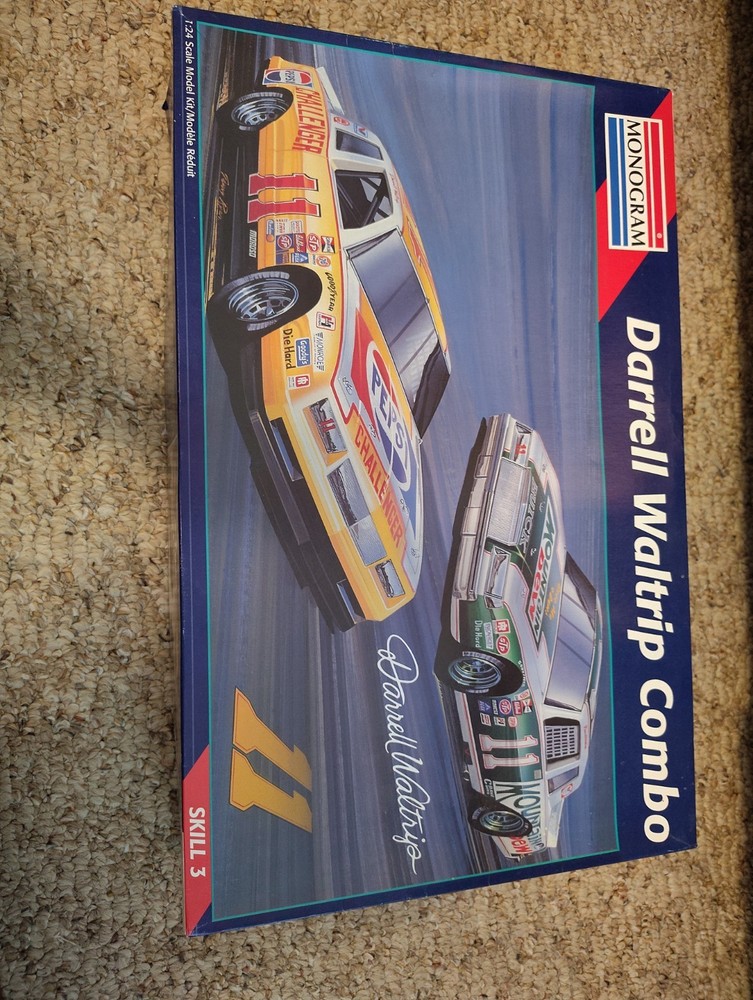 Monogram Darrell Waltrip Combo 1:24 Model Kit 1982 Buick 1983 Chevy Monte Carlo
