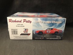 Salvinos Jr Richard Petty 1972 Dodge Charger 1:25 Scale Plastic Model Kit