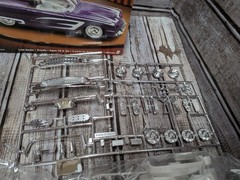 Monogram ’58 Ford Thunderbird Convertible 2 N 1 Plastic Model Car Kit