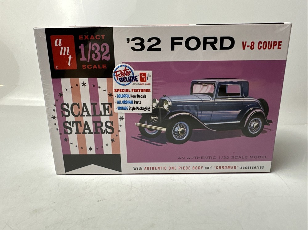 1/32 Scale 1932 Ford V-8 Coupe Plastic Model Kit Chromed Accessories AMT 1181/12