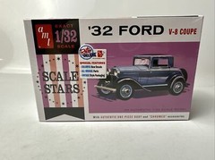 1/32 Scale 1932 Ford V-8 Coupe Plastic Model Kit Chromed Accessories AMT 1181/12