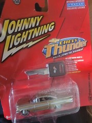 2006 Johnny Lightning CHEVY THUNDER 1959 CHEVY IMPALA #18 SEE PHOTOS