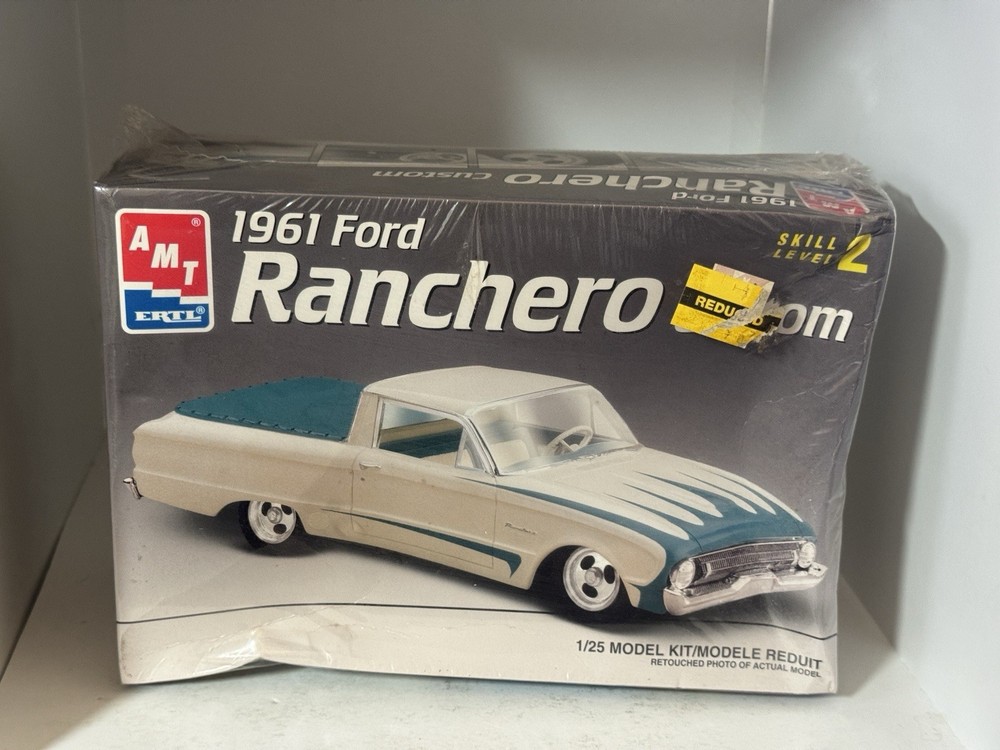 AMT ERTL 1961 Ford Ranchero Custom 1/25 Scale Model Kit SEALED SHIPS SAME DAY