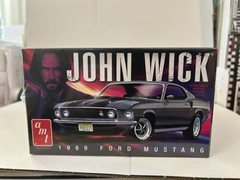 AMT1454M PLASTIC MODEL KIT JOHN WICK 1969 FORD MUSTANG 1/25 SCALE NEW SEALED BOX