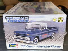 Revell ’66 Chevy Fleetside Pickup 1:25 Scale Plastic Model Factory Sealed 2015