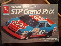 Richard Petty STP Grand Prix AMT Ertl 1/25 Scale Model Car Kit #6728