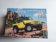 Revell Jeep Wrangler Rubicon 1:25 Scale Model Car Kit #85-4501 Open Box
