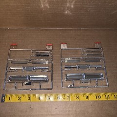Vintage Junkyard Lot Of Plastic Model Car Chrome Parts And Pieces (Lot Jy369)