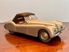Franklin Mint 1952 Jaguar XK120 Diecast Model Car 1:24 *With Display Case*