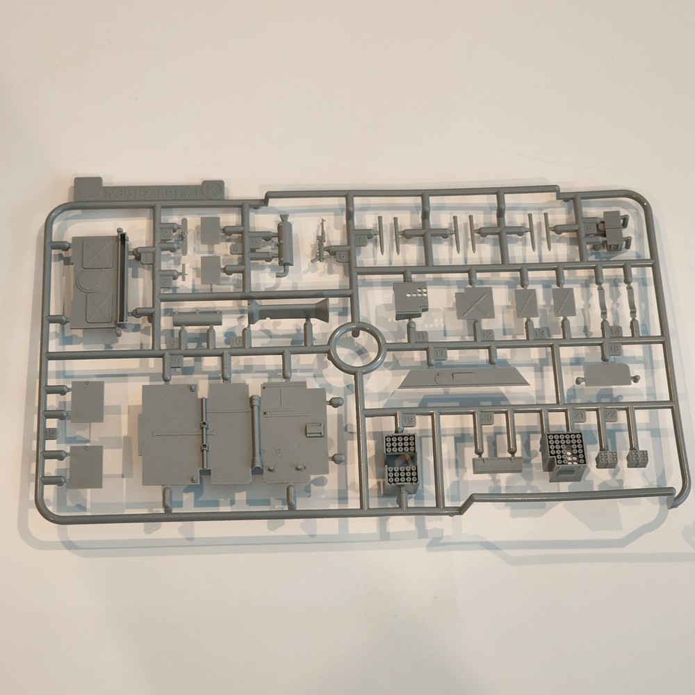 Dragon 1/35 15cm s.IG.33 Sf auf Pz.Kpfw.I Ausf.B 6259 Parts Sprue K Tree