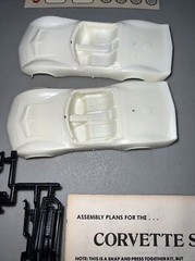 LINDBERG 1981 SNAP FIT CORVETTE STINGRAY 1/32 Pace Car Series Mispacked Error