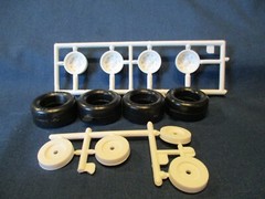 Model car parts 1997 Ford Thunderbird race car tires, wheels and backing plates