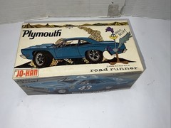 Jo-han 1969 Plymouth Roadrunner Model Car Kit Unbuilt