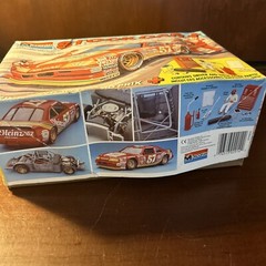 MONOGRAM 2914 #57 Heinz Pontiac Grand Prix Stock Car+ 1:24 1990 Not Assembled