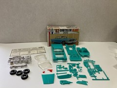 VINTAGE ORIGINAL JO-HAN 1/25 SCALE 1962 CHRYSLER 300 HARDTOP MODEL KIT