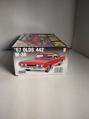1997 Lindberg 1967 Olds 442 W-30 1/25 Model Car Kit Open Box with Sealed Bags