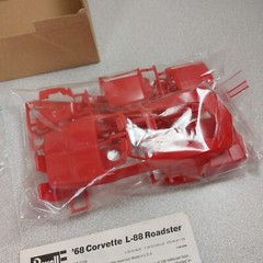 Revell 68 Corvette L-88 Muscle Car 1988 Model Kit #7159 1/25 Unpunched READ