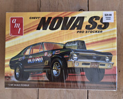 AMT 1972 Chevy Nova SS Pro Stocker 1/25 Scale Plastic Model Kit! #AMT1142M/12
