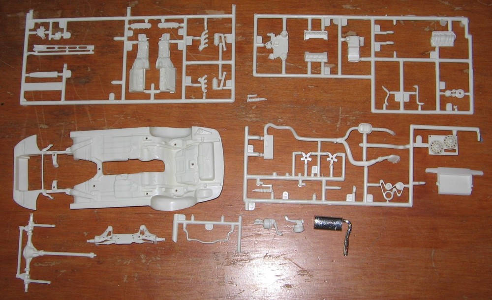 Revell 1998 Pontiac Firebird Ram Air NOS Chassis & Engine Parts Lot 1/25 98