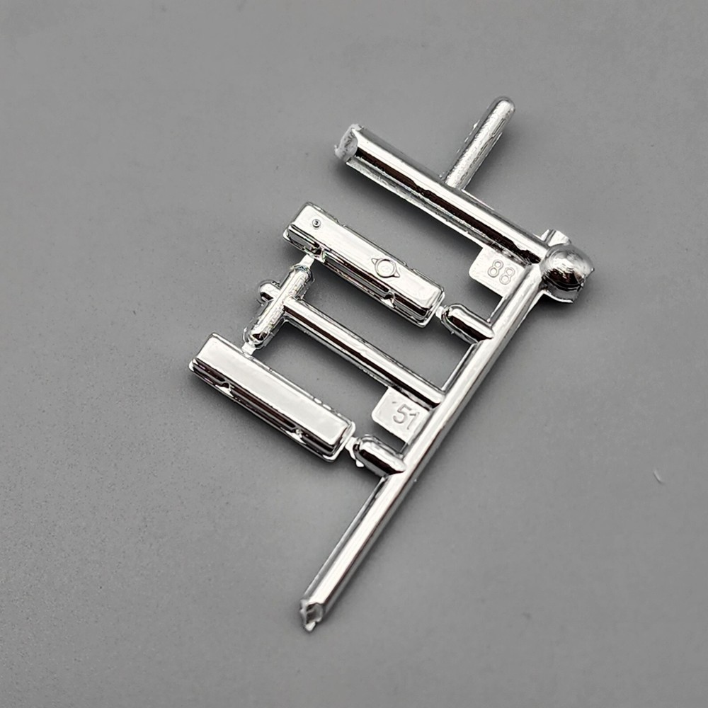 Revell 1/25 Cadillac Lowrider 85-4438 Parts Kitbash Chrome Valve Covers