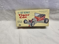 1/32 Scale Tiger Cat Box Only