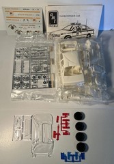 AMT ERTL Taurus Police Car 1/25 Plastic Model 6078,Open box,Sealed Parts (B117)