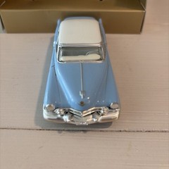 ERTL #2541 1952 BABY BLUE & WHITE CADILLAC COUPE DeVILLE HARDTOP DIECAST 1:43